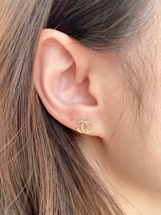 18YG CC Logo Earrings